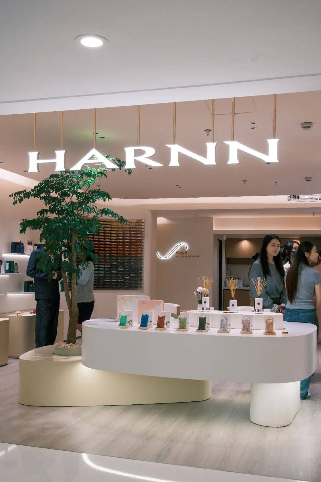 泰国HARNN打造中国线下零售新物种CQ9电子游戏网站“SPA+零售”(图8)